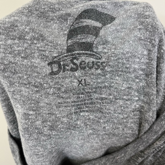 Vintage Dr. Seuss The Cat In The Hat Gray Graphic Tee - Picture 4 of 4